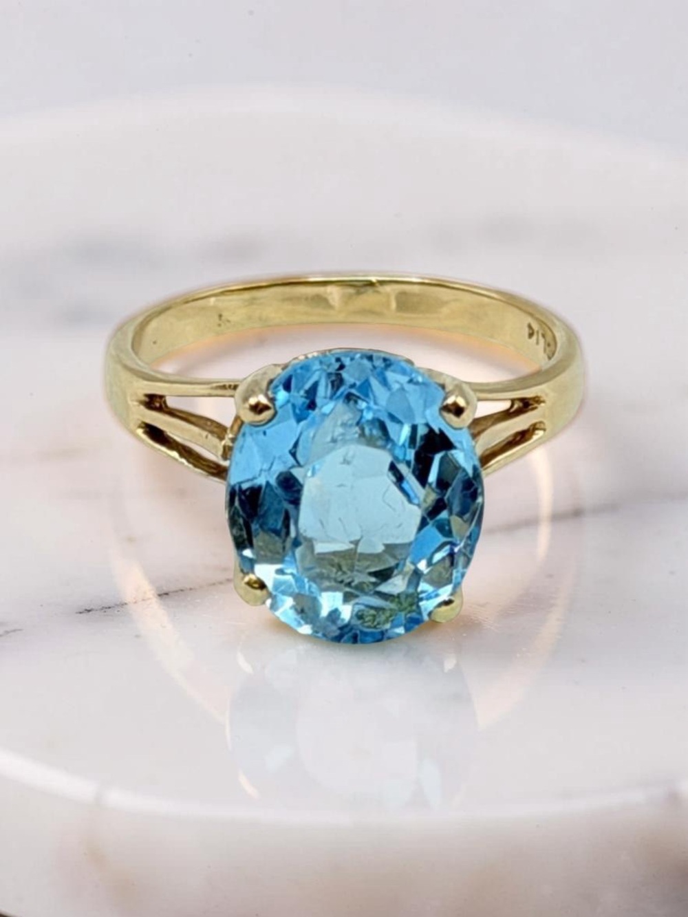 Vintage 14K Solid Gold Large Blue Gemstone Ring Size 6 Topaz, Aquamarine -Marked